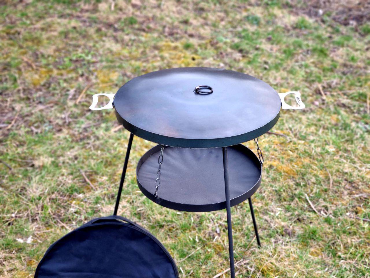 Сковорода-диск для пікніка GrillKov з кришкою та чохлом 50 см САДЖ із цільними ногами 94 см (В - 2104-5) - фото 2 Сковорода-диск для пікніка GrillKov з кришкою та чохлом 50 см САДЖ із цільними ногами 94 см (В - 2104-5) - фото 2
