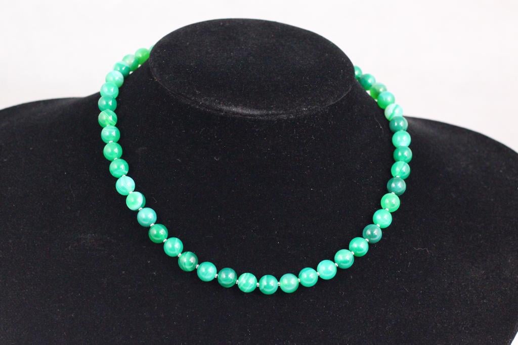 Бусы из полосатого агата зеленого 43 плюс 5 см 8 мм Зеленый/Серебристый (32616652)