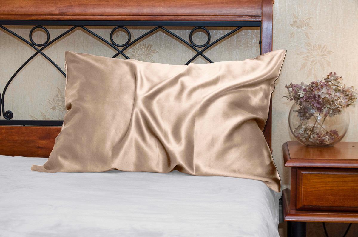 Наволочка шовкова Silk Kiss 52x72 см Шампань (13885991) - фото 2 Наволочка шовкова Silk Kiss 52x72 см Шампань (13885991) - фото 2