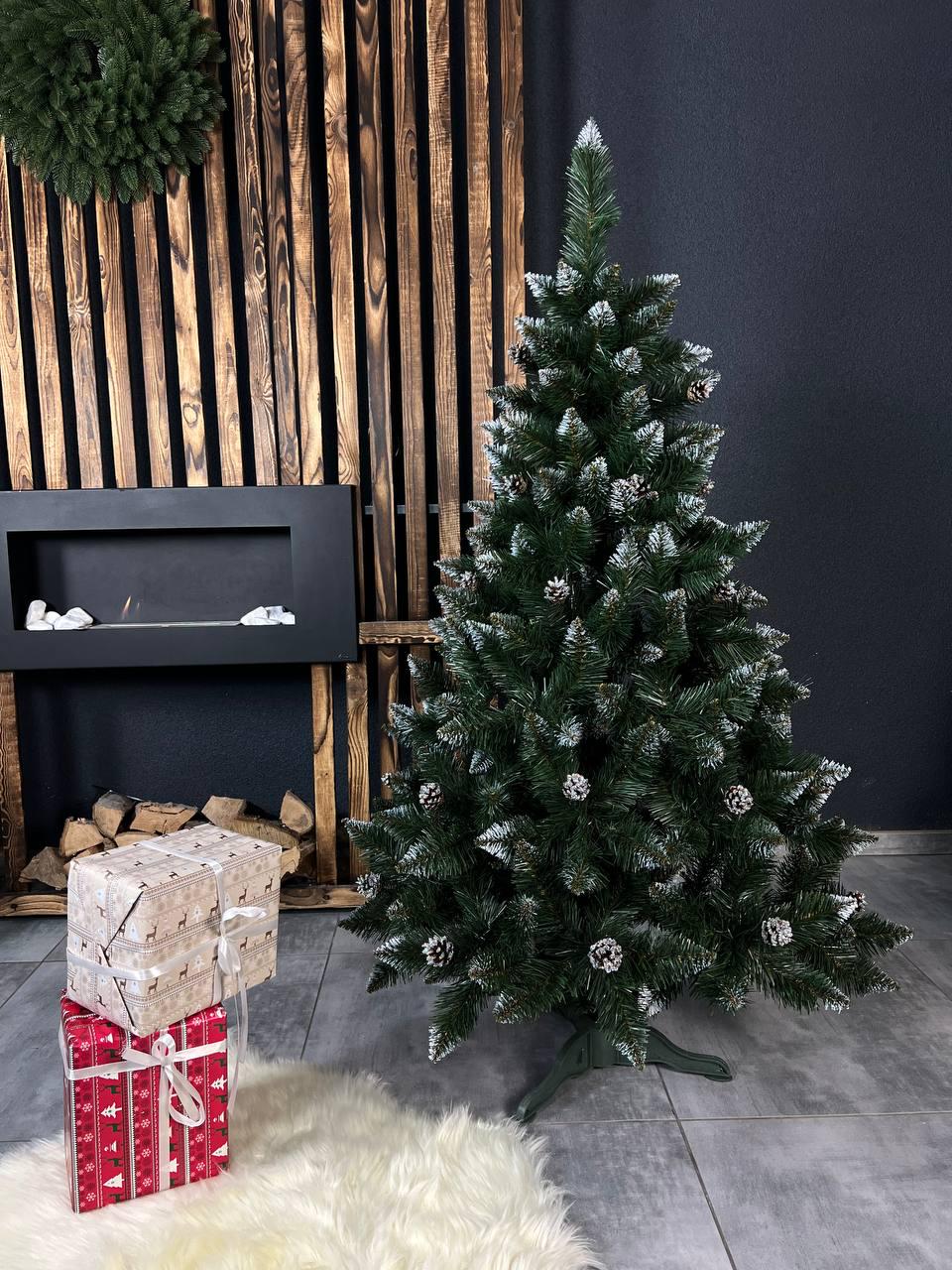 Штучна ялинка засніжена Елітна з шишками 1,4 м Зелений (YNK08165) - фото 1 Штучна ялинка засніжена Елітна з шишками 1,4 м Зелений (YNK08165) - фото 1