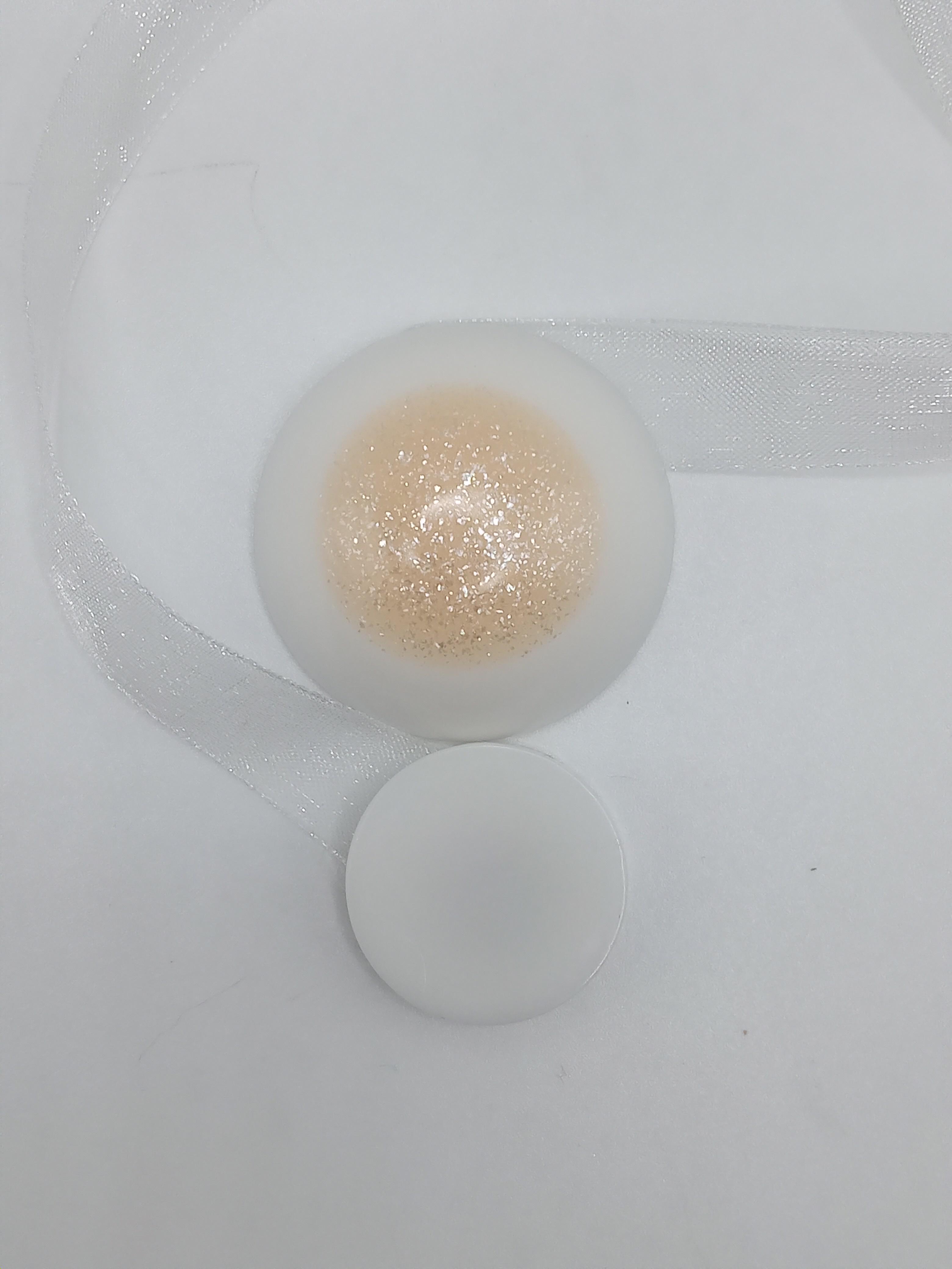 Магнит для штор Лео Перо 3,5 см Бело-кремовый (8489936)