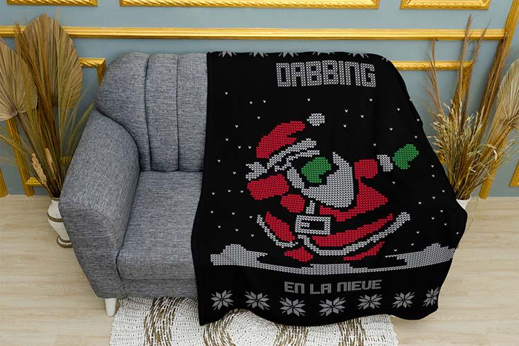 Плед плюшевый Funny Santa Dabbing однослойный 135х150 см (114467) Плед плюшевый Funny Santa Dabbing однослойный 135х150 см (114467)