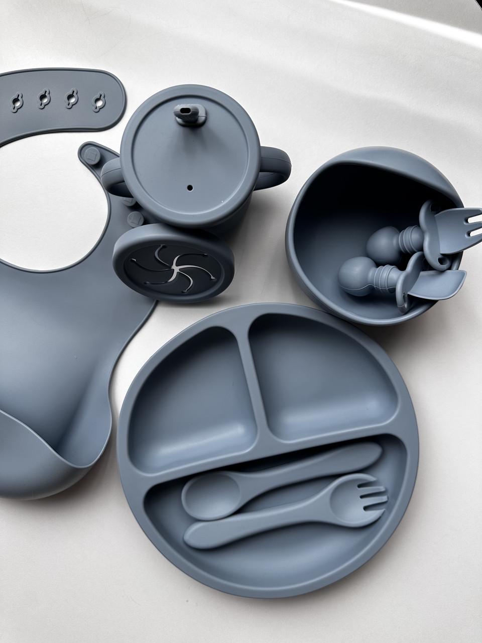 Набор посуды для кормления нагрудник/тарелка/миска/кружка/ложка/вилка и прорезыватель 9 элементов (101) - фото 6