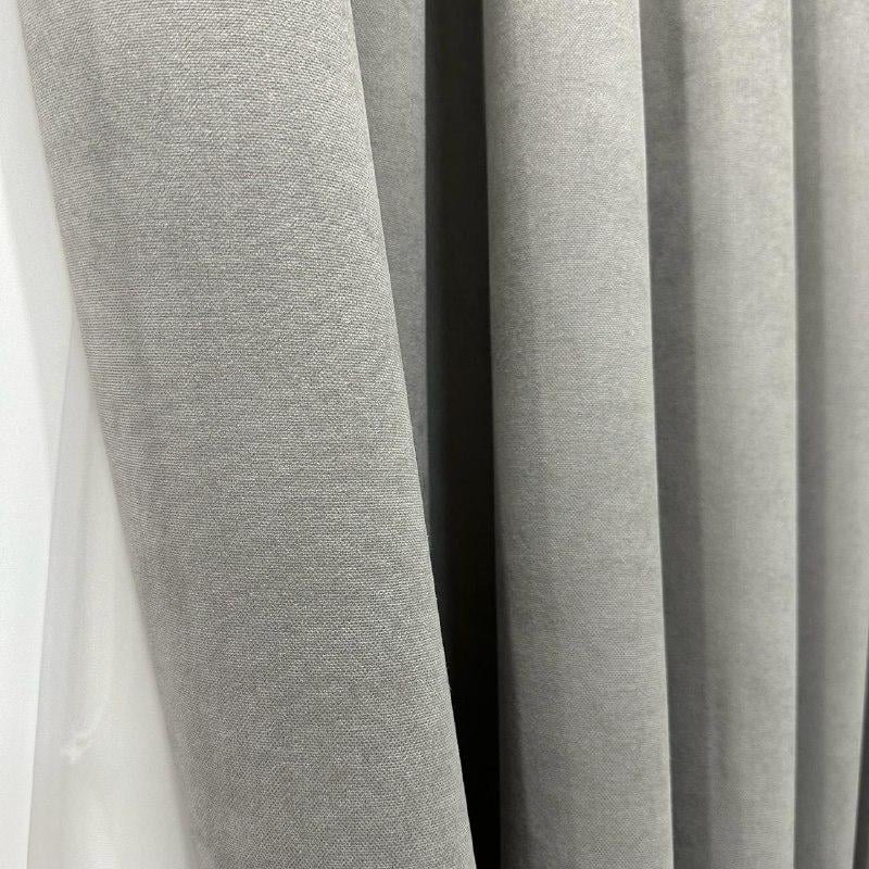 Комплект штор микровелюр 2 шт. 1,5х2,7 м готовые на шторной тесьме 6 см Светло-серый (petek-V163) - фото 3 Комплект штор микровелюр 2 шт. 1,5х2,7 м готовые на шторной тесьме 6 см Светло-серый (petek-V163) - фото 3