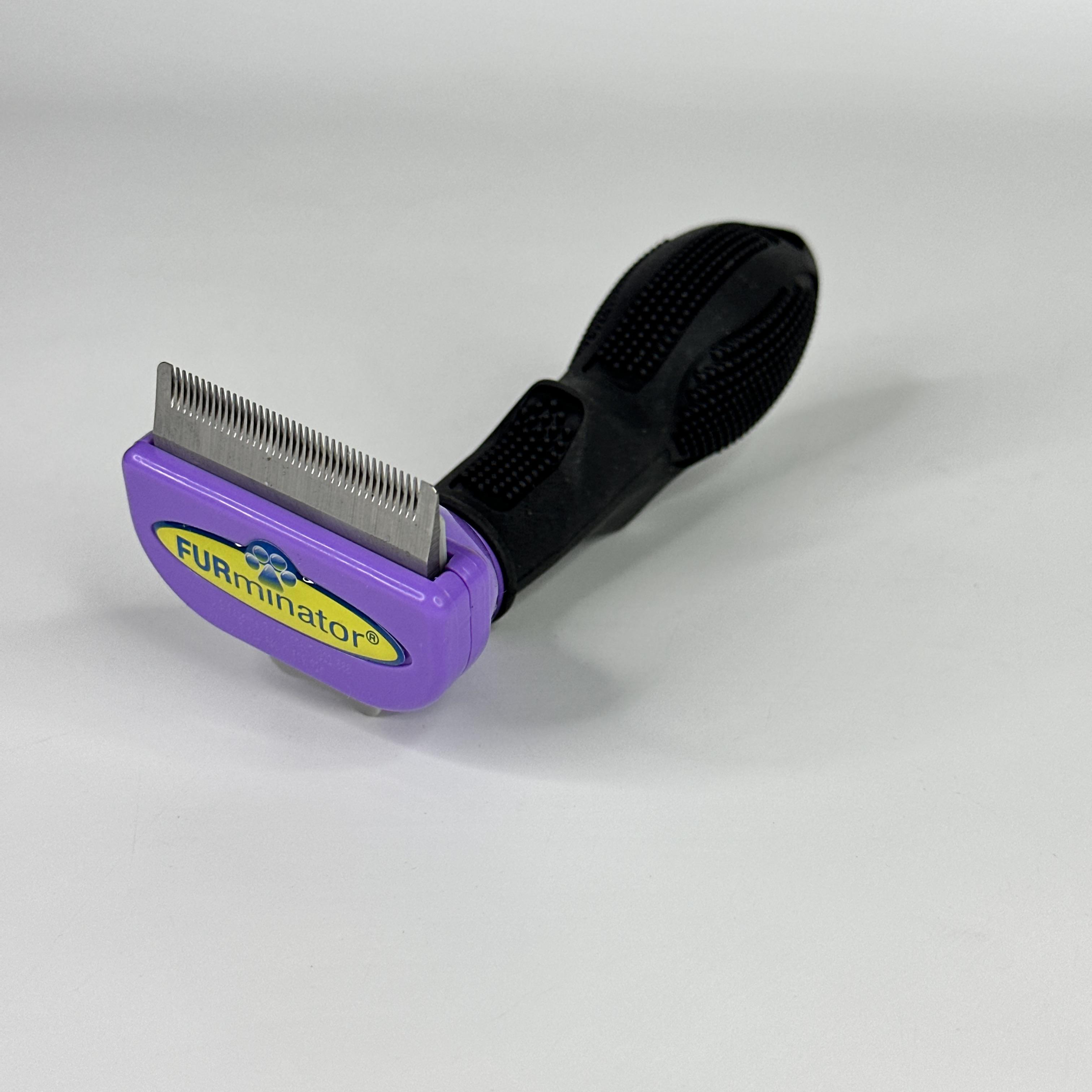 Фурминатор для собак длинношерстных малых пород Furminator с лезвием 4,5 см Фиолетовый (FDL-45-Violet) - фото 10 Фурминатор для собак длинношерстных малых пород Furminator с лезвием 4,5 см Фиолетовый (FDL-45-Violet) - фото 10