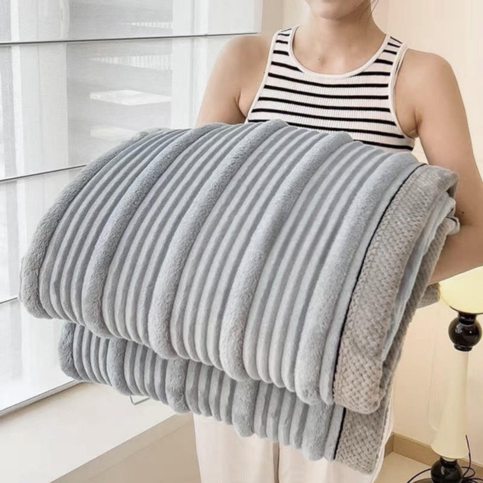 Плед-покривало з мікрофібри Koloco 150x200 см Сірий (16-368-5) - фото 1 Плед-покривало з мікрофібри Koloco 150x200 см Сірий (16-368-5) - фото 1