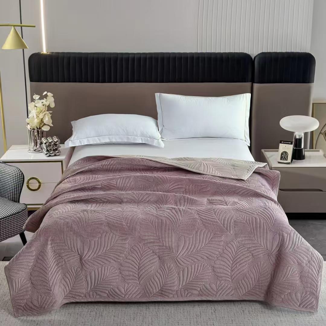 Покривало Soho VELVET Powder велюр поліестер 200x220 см Бежевий (UG-A120074)