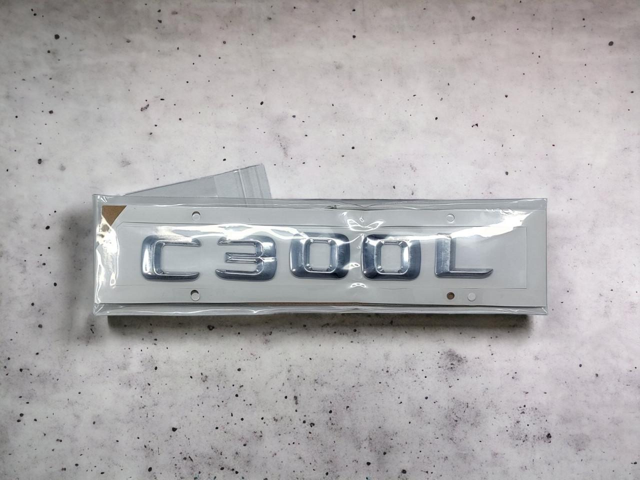 Стикер-эмблема Mercedes C300L (2028835645)
