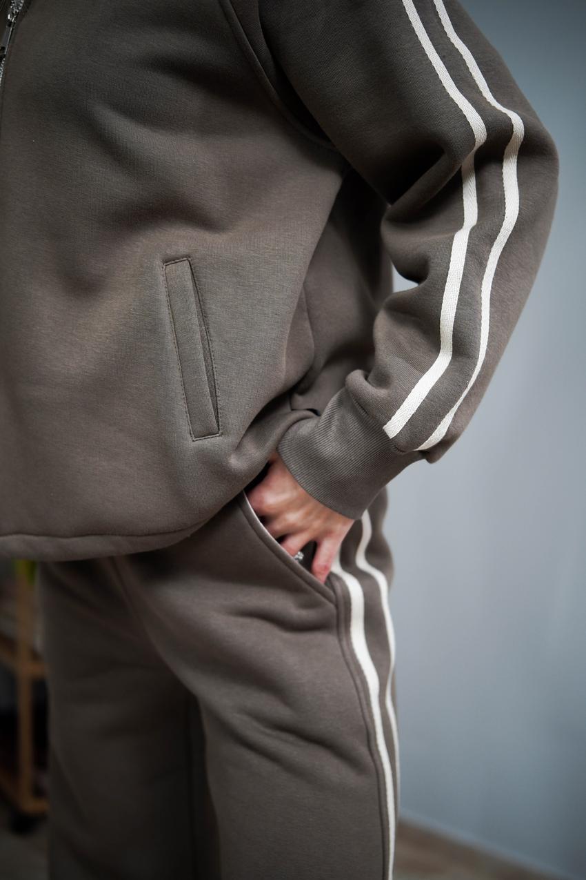 Костюм женский М208.4 на замке с начесом XXL Бежево-серый (1033-1-64) - фото 7 Костюм женский М208.4 на замке с начесом XXL Бежево-серый (1033-1-64) - фото 7