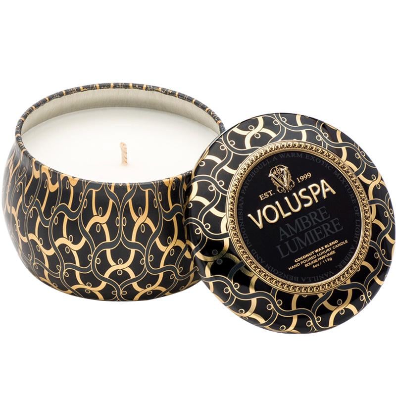 Свеча ароматическая Voluspa Maison Noir Ambre Lumiere 113 г в металлической шкатулке (111000719)