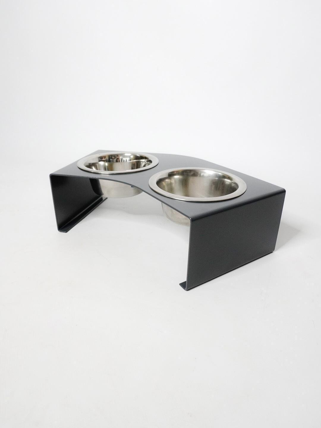 Кормушка Pet table для кошек на 2 миски металл 80 мм 0,45 л Графитовый (1024577к) - фото 1 Кормушка Pet table для кошек на 2 миски металл 80 мм 0,45 л Графитовый (1024577к) - фото 1