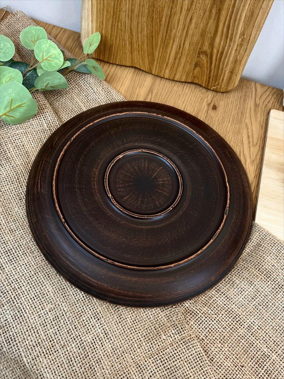 Блюдо для пиццы керамическое глиняное резное ангоб 30 см (3001-27) - фото 7 Блюдо для пиццы керамическое глиняное резное ангоб 30 см (3001-27) - фото 7