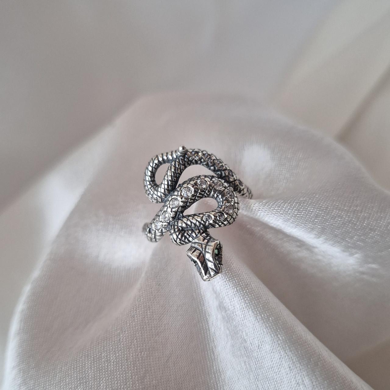 Каблучка змія із зеленими очима чорнене срібло 925 проби 4,10 г р. 20 (4789ч) Каблучка змія із зеленими очима чорнене срібло 925 проби 4,10 г р. 20 (4789ч)