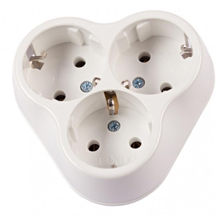 Розетка Luxel однопостовая тройная без заземления внутренняя Белый (1021) Розетка Luxel однопостовая тройная без заземления внутренняя Белый (1021)