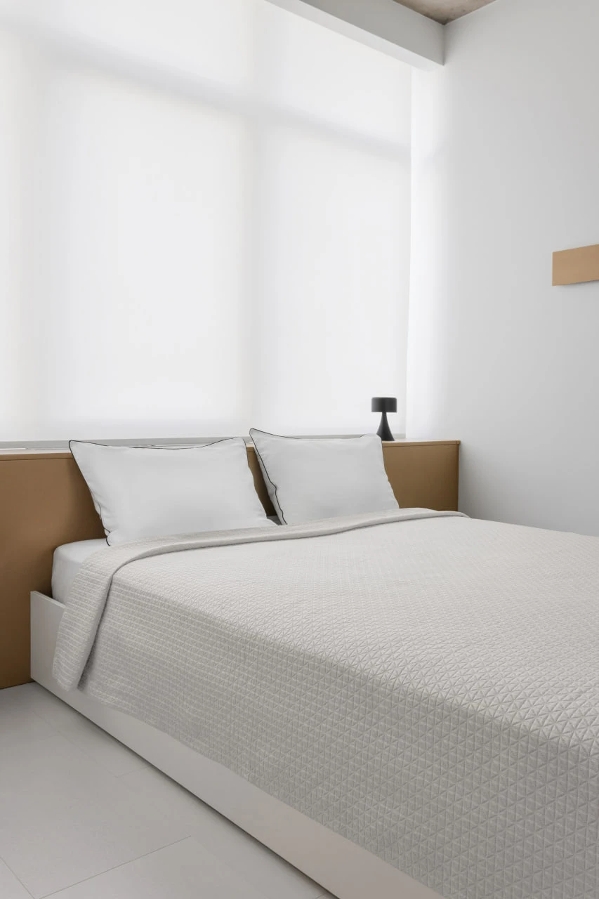 Покрывало на кровать HYGG Star King Size с наволочками 2 шт. 240х260 см Молочный (322990)