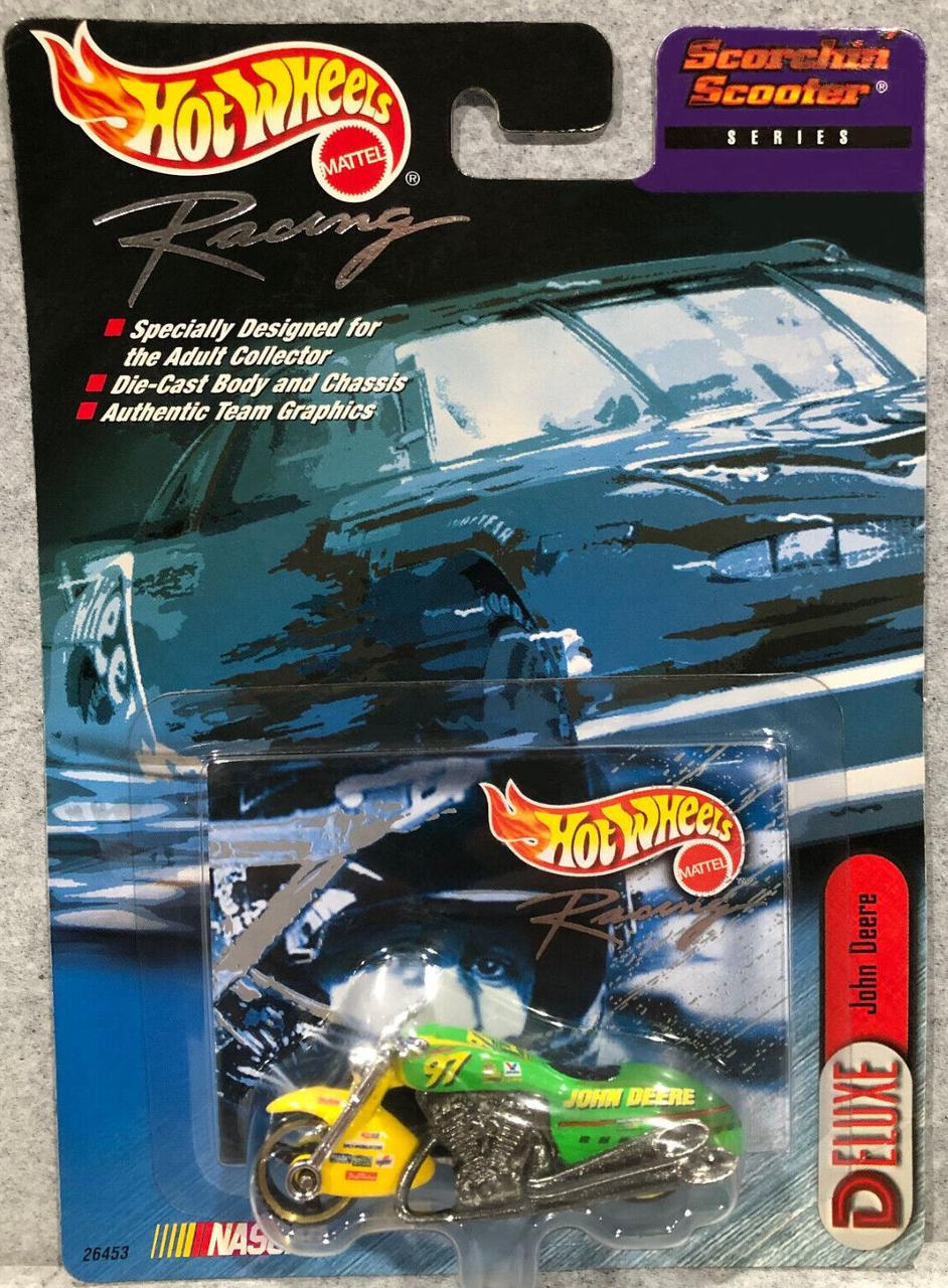 Игрушечный мотоцикл Hot Wheels Scorchin Scooter №97 John Deere 2000 Pro Racing Deluxe NASCAR (26453)