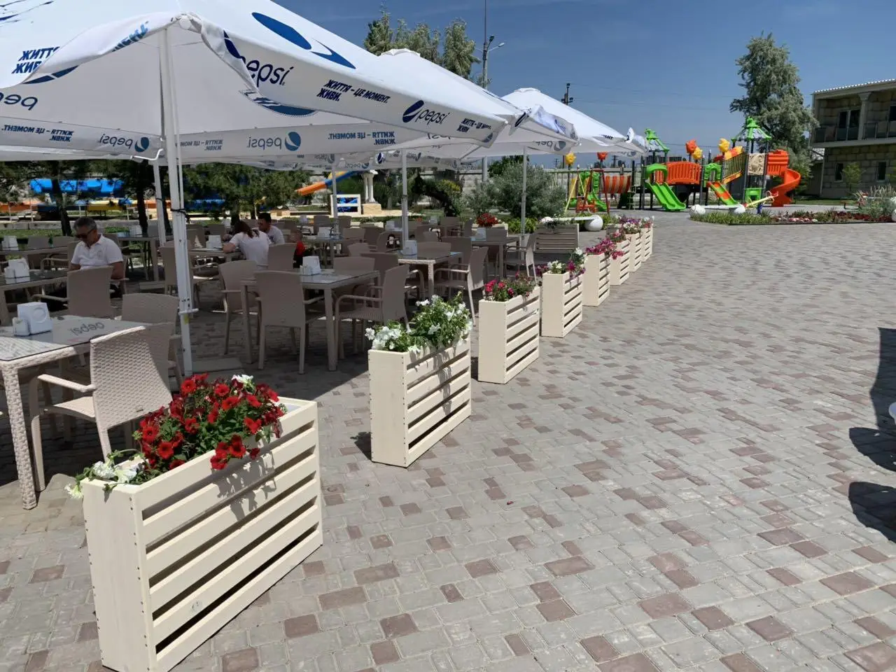 Вазоны для летних террас Престиж Белый (В-001) - фото 2 Вазоны для летних террас Престиж Белый (В-001) - фото 2