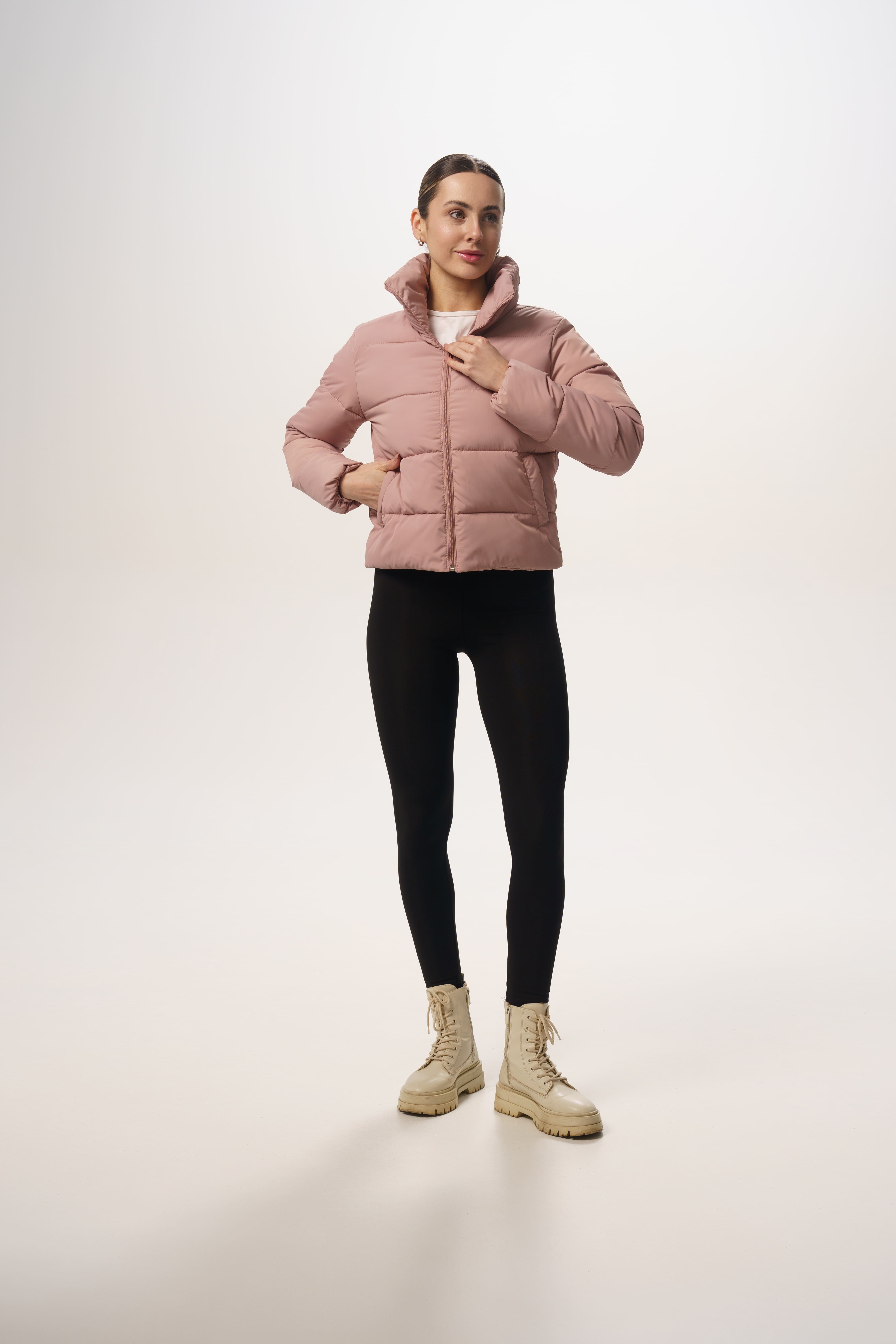 Пуховик женский Intruder Bubble M/L Розовый (1814185014/M-L) - фото 2 Пуховик женский Intruder Bubble M/L Розовый (1814185014/M-L) - фото 2