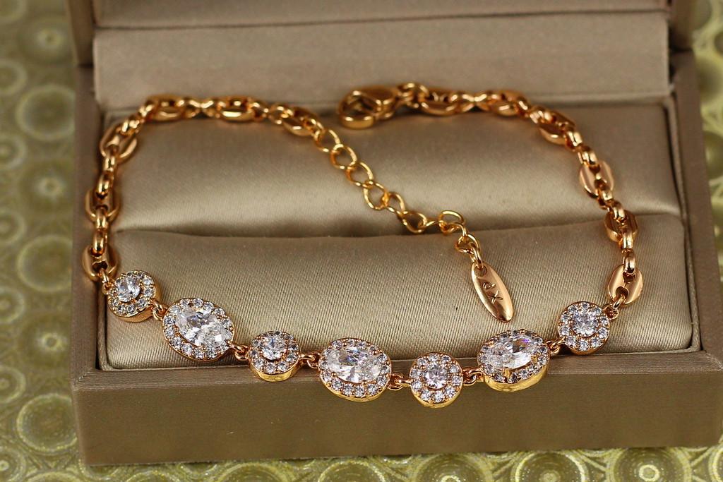 Браслет Xuping Jewelry малинки с белыми камнями с кругами 17,5 см х 7 мм Золотистый (2313066924)