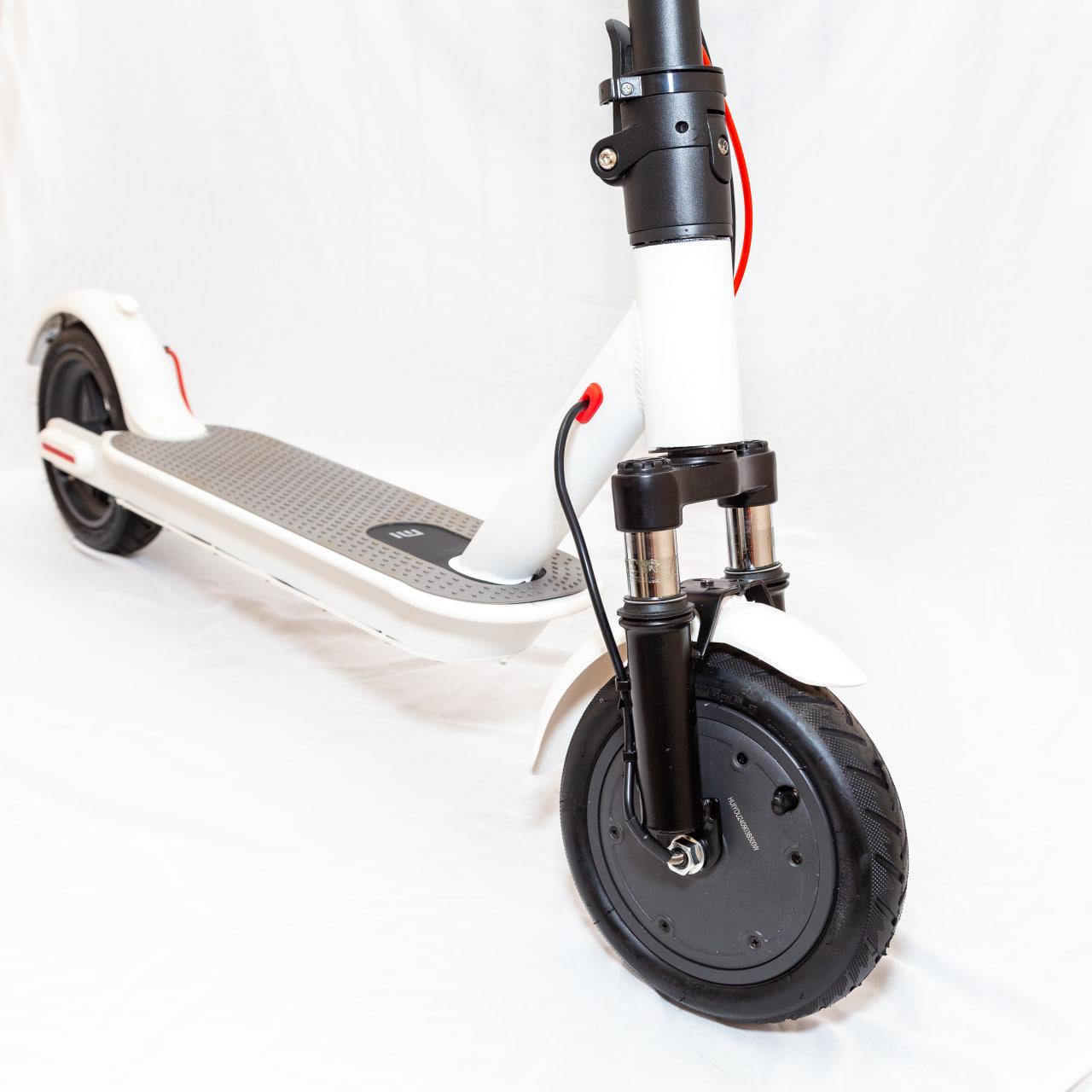 Електросамокат MiniRobot M365 PRO з переднім амортизатором Білий - фото 3 Електросамокат MiniRobot M365 PRO з переднім амортизатором Білий - фото 3