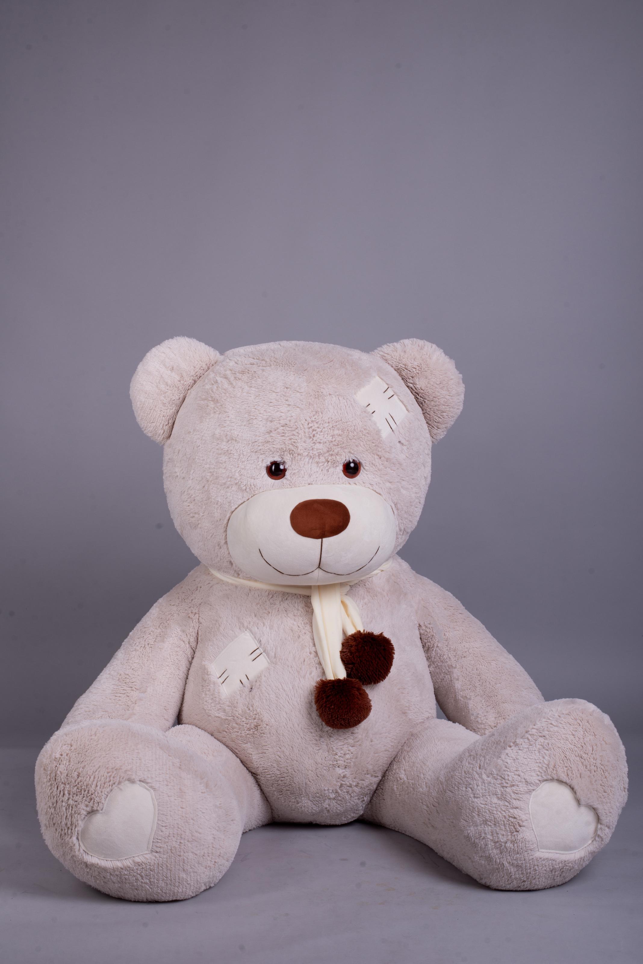 Мишка с латками плюшевый Yarokuz Дональд 200 см Марципан