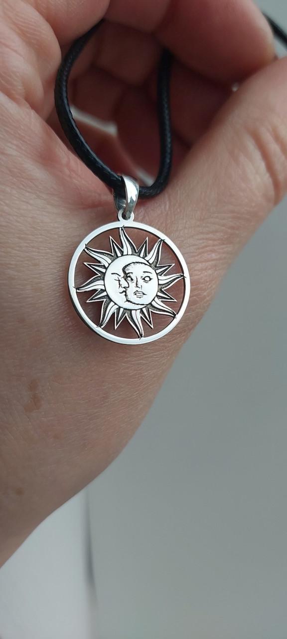 Срібний кулон Місяць обіймає сонце 925 проби (2570163940) - фото 3 Срібний кулон Місяць обіймає сонце 925 проби (2570163940) - фото 3