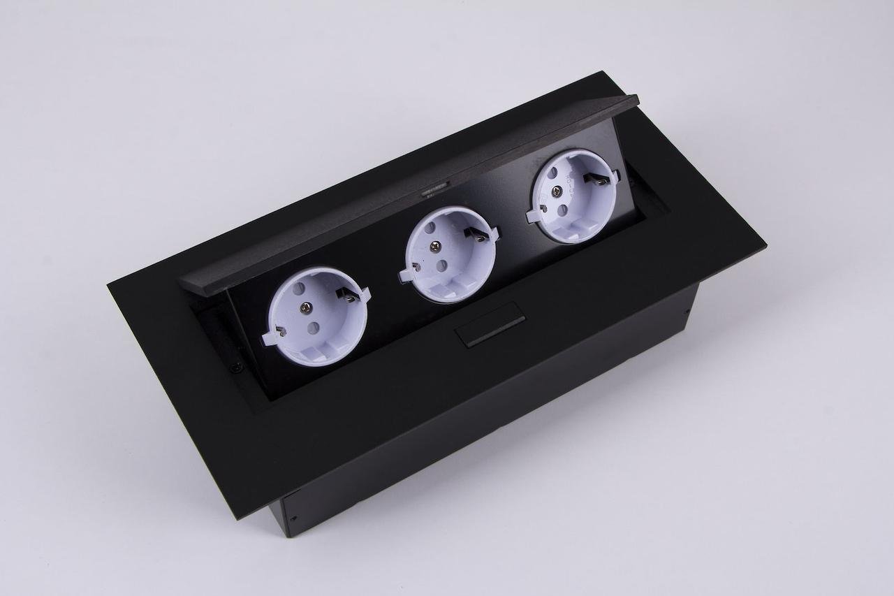 Розетка встроенная GTV горизонтальная на 3 вилки Черный (AE-PB03GS-20)