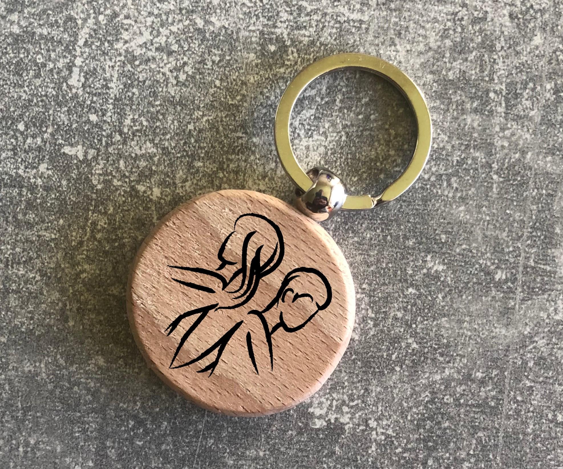 Брелок деревянный круглый с изображением зодиака "Близнецы" (15010204039)