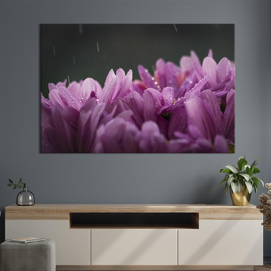 Картина на холсте Лепестки хризантем 122x81 см (950-1)