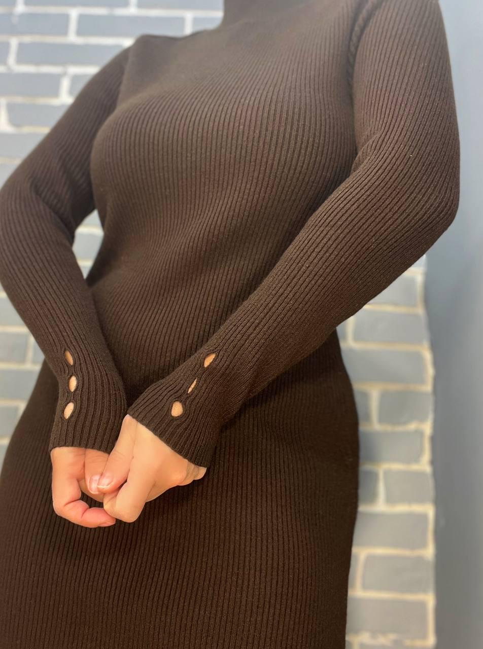 Платье женское ACCORDDREAM 2287 теплая вязка свитер рубчик воротник стойка разрезы миди р. 44-48 Коричневый (3088) - фото 6 Платье женское ACCORDDREAM 2287 теплая вязка свитер рубчик воротник стойка разрезы миди р. 44-48 Коричневый (3088) - фото 6