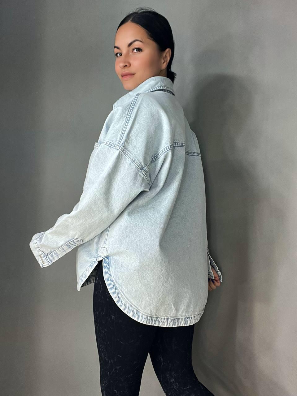 Сорочка жіноча XRAY 2038 джинсова оверсайз L Блакитний - фото 3 Сорочка жіноча XRAY 2038 джинсова оверсайз L Блакитний - фото 3