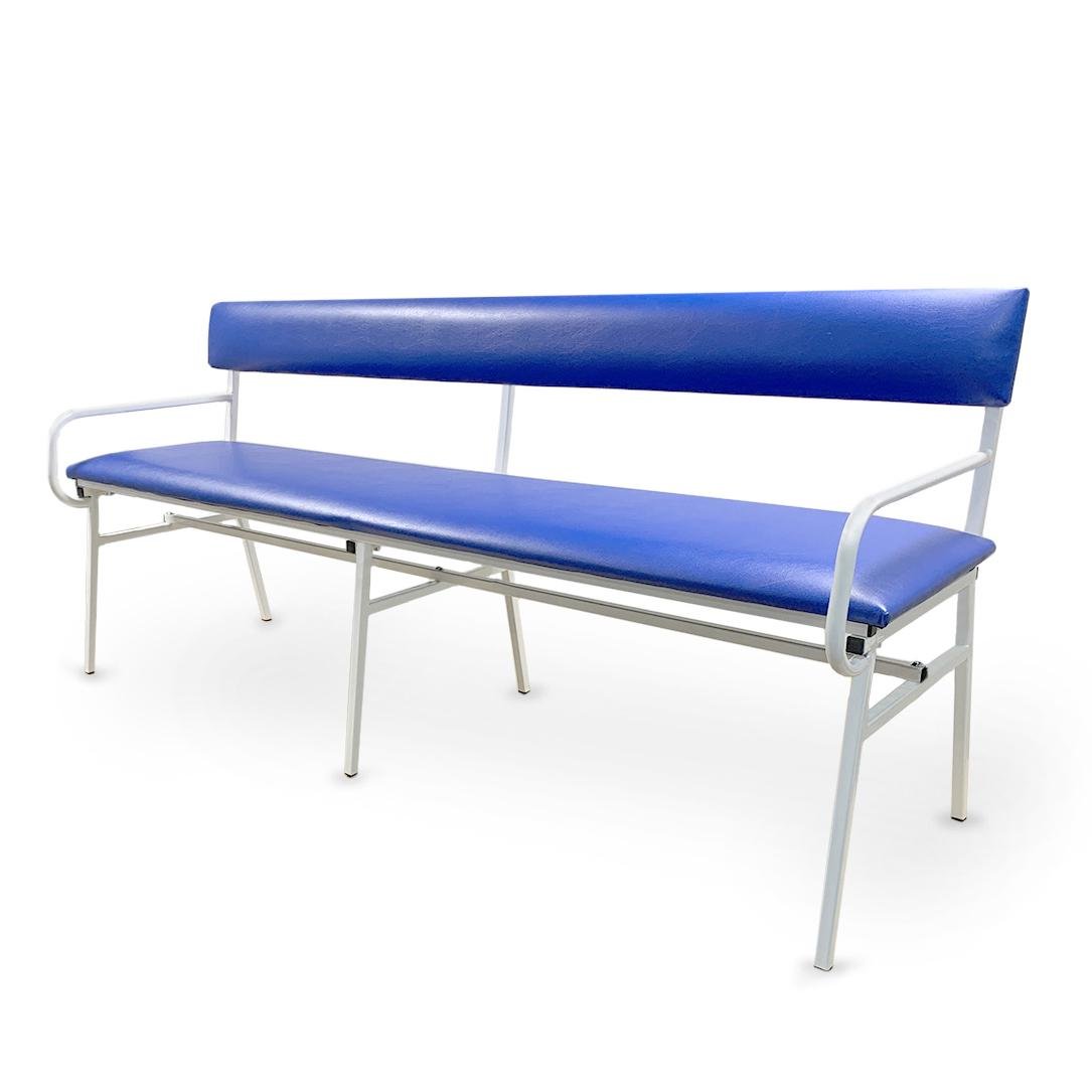 Банкетка медицинская ОМЕГА МБС-4 четырехместная со спинкой и поручнями Банкетка медицинская ОМЕГА МБС-4 четырехместная со спинкой и поручнями