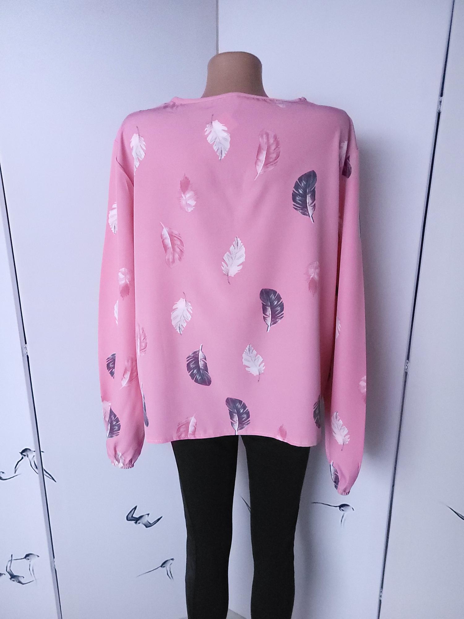 Блузка женская свободного кроя с рисунком перьев 14824 2XL Розовый (52) - фото 9 Блузка женская свободного кроя с рисунком перьев 14824 2XL Розовый (52) - фото 9