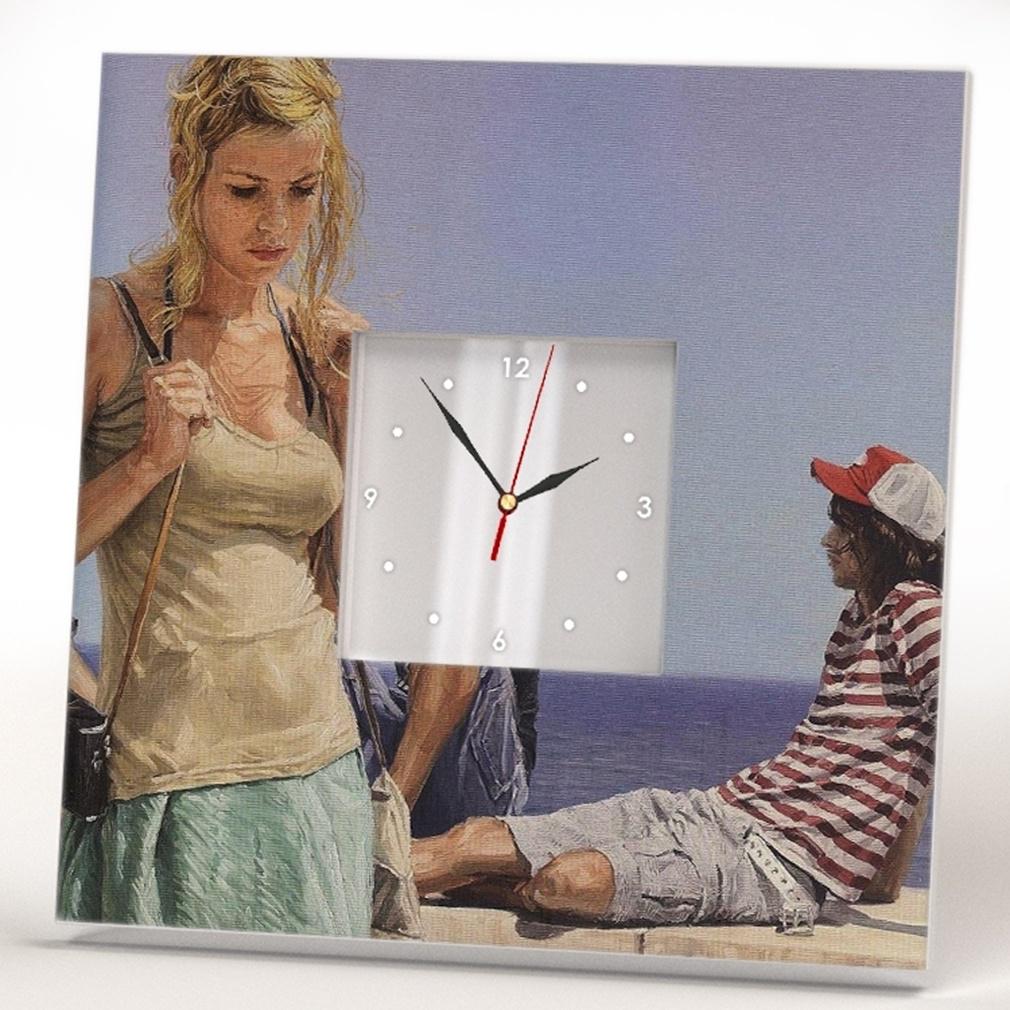 Часы с рисунком Молодость Фотореализм 260x260 мм (C00334)