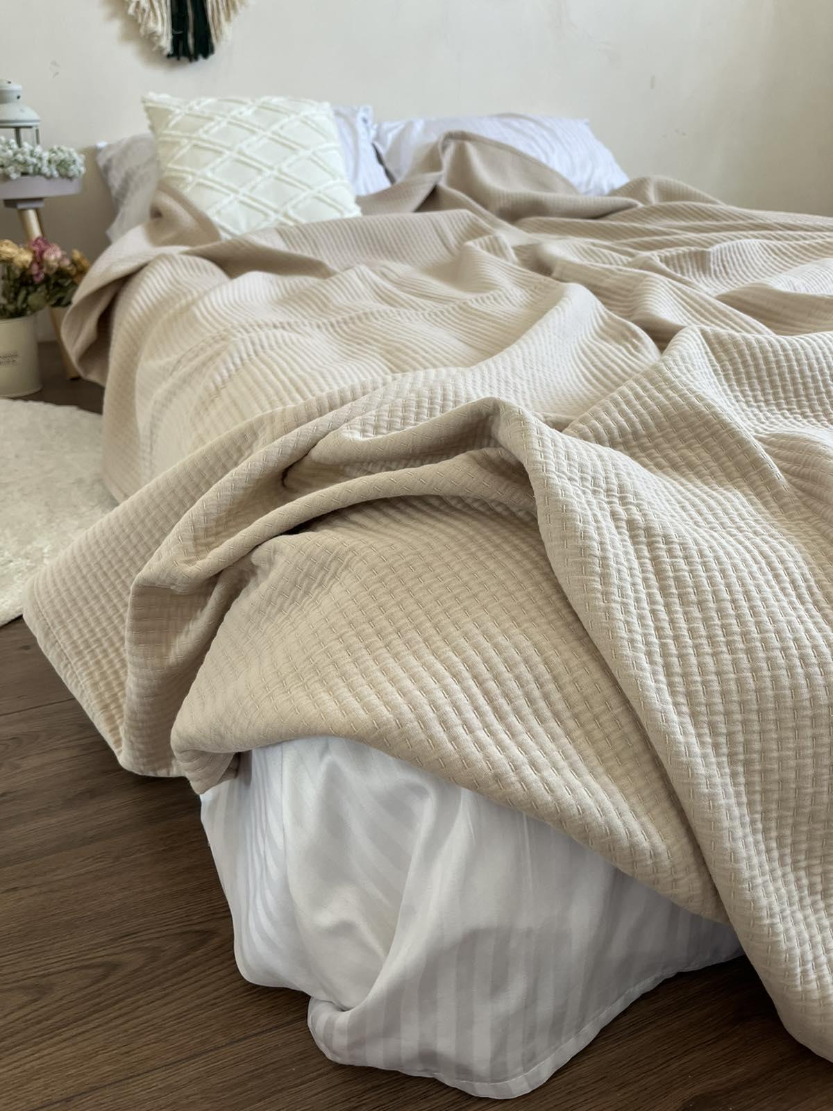 Покрывало стеганое ZEINTEX OSLO хлопковое 200х230 см Бежевый (20941102) - фото 7 Покрывало стеганое ZEINTEX OSLO хлопковое 200х230 см Бежевый (20941102) - фото 7