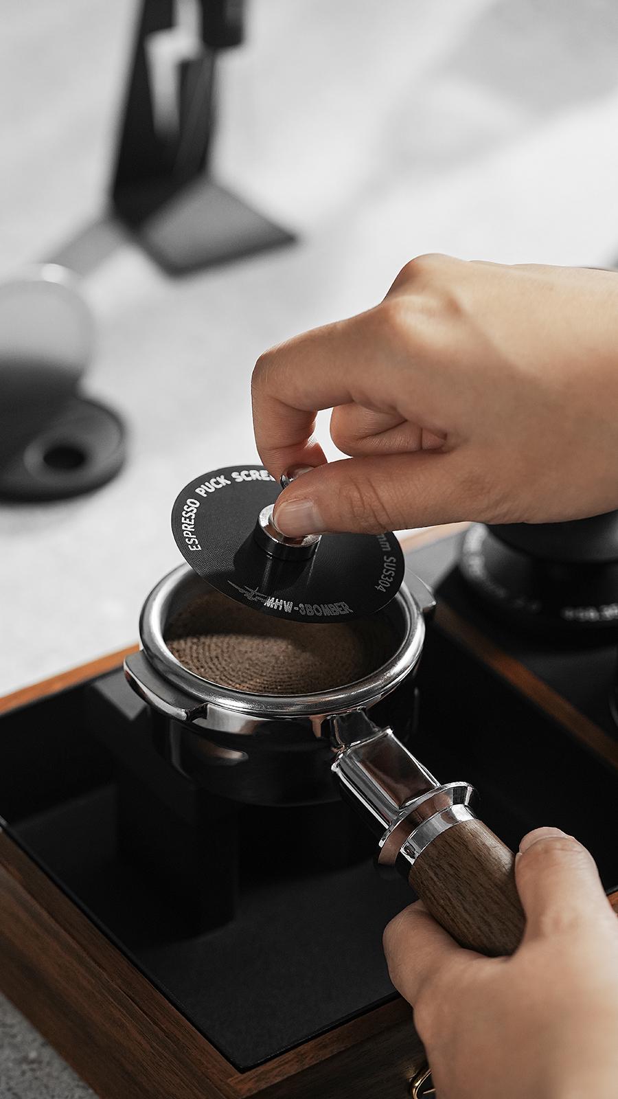 Пак-скрин органайзер универсальный MHW-3BOMBER Espresso Puck Screen Stand 51-58 мм (SP5537-OS) - фото 4 Пак-скрин органайзер универсальный MHW-3BOMBER Espresso Puck Screen Stand 51-58 мм (SP5537-OS) - фото 4