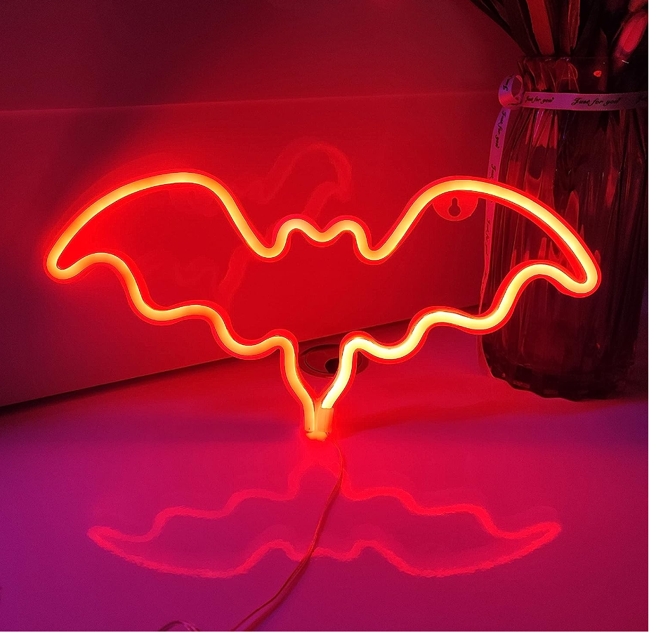 Неоновый светильник настенный Летучая мышь на батарейках/USB 36x2x18 см Красный Неоновый светильник настенный Летучая мышь на батарейках/USB 36x2x18 см Красный