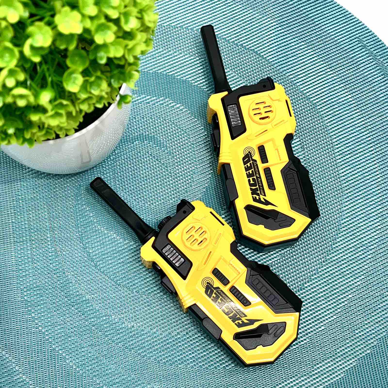 Ігровий набір рацій LING YUN ZHI звук/світло на батарейках 16 см 2 шт. Чорно-жовтий (LZ079) - фото 2 Ігровий набір рацій LING YUN ZHI звук/світло на батарейках 16 см 2 шт. Чорно-жовтий (LZ079) - фото 2