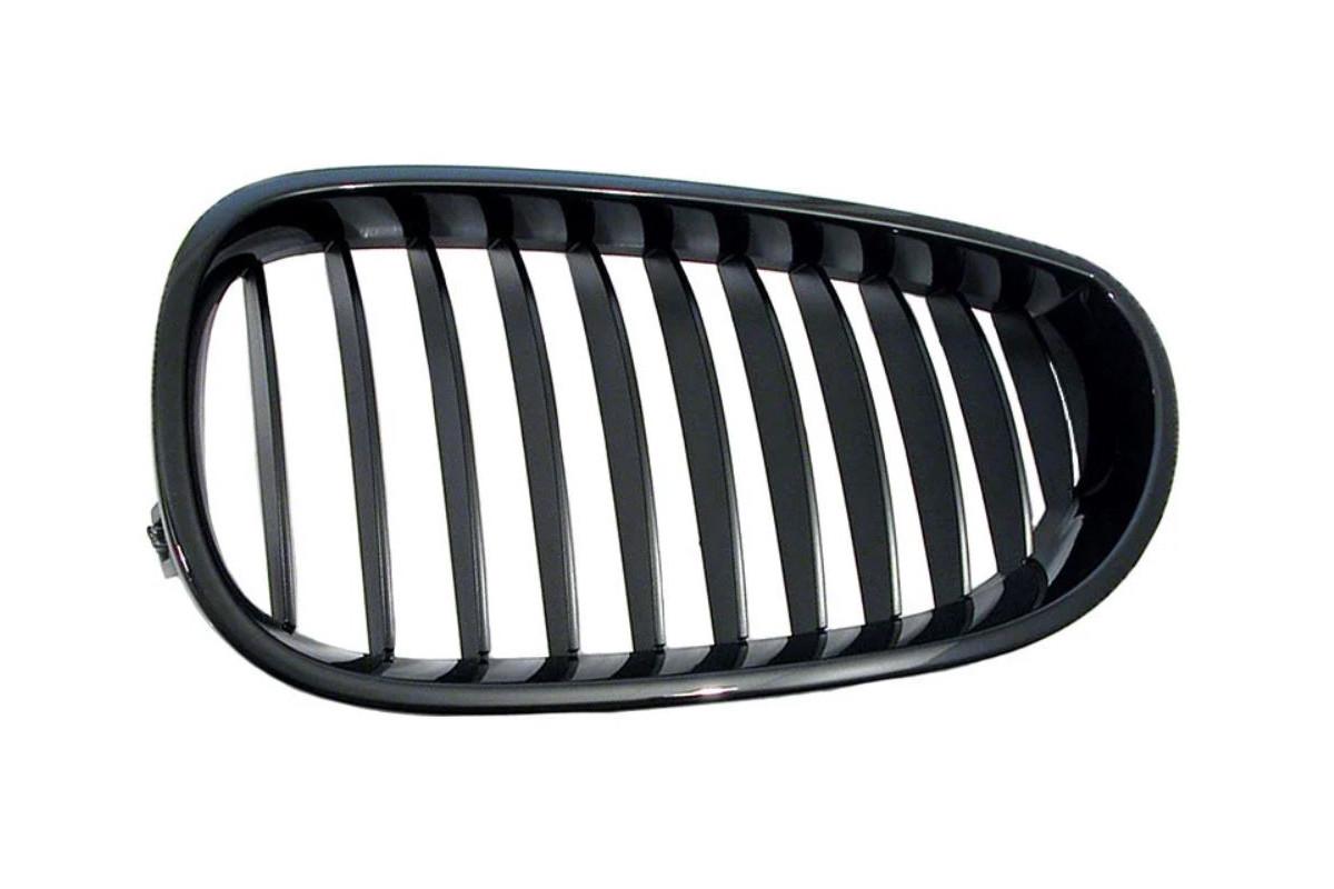 Решетка радиатора AVTM BMW 5-Series (e60/e61) 2003-2010 левая черная, ребра черн. 51137065701 без эмб 181404993