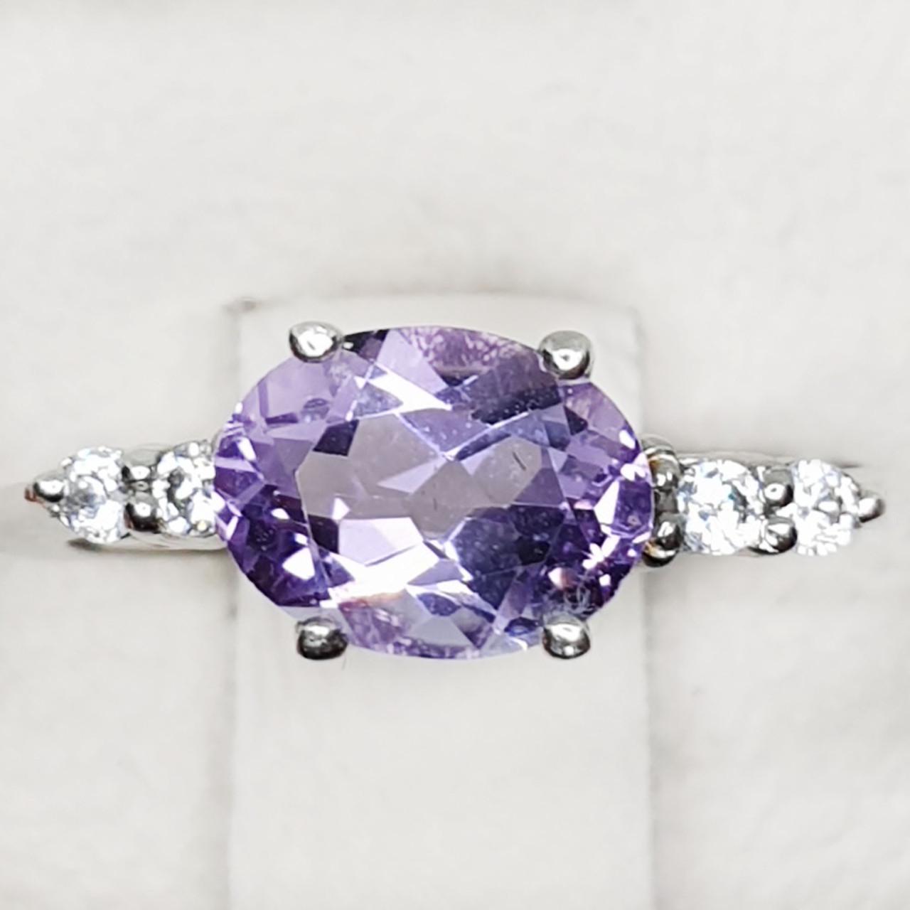 Кольцо серебряное с аметистом р. 17 2,01 г (1424916154)