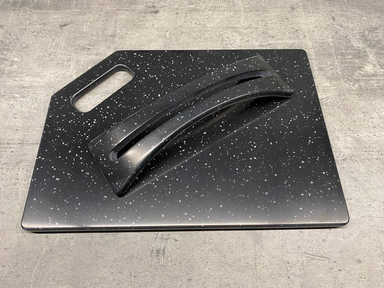 Доска кухонная Black Glass на подставке из искусственного акрилового камня 350x250 мм (205) - фото 3