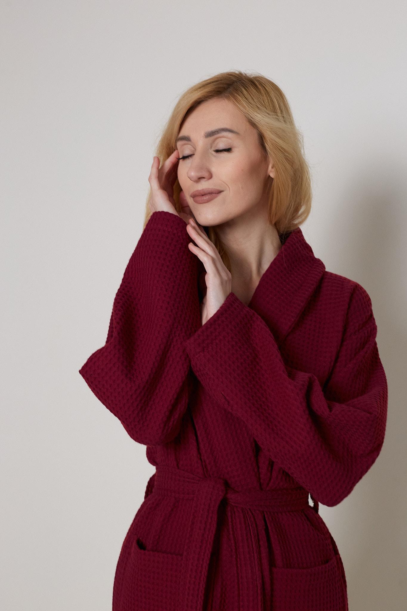 Халат женский вафельный 100% хлопок XXXL Бордовий - фото 2 Халат женский вафельный 100% хлопок XXXL Бордовий - фото 2