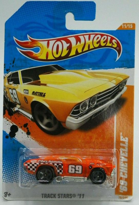Іграшкова машинка Hot Wheels 69 Chevelle 2011 Track Stars №076 (T9761) Іграшкова машинка Hot Wheels 69 Chevelle 2011 Track Stars №076 (T9761)