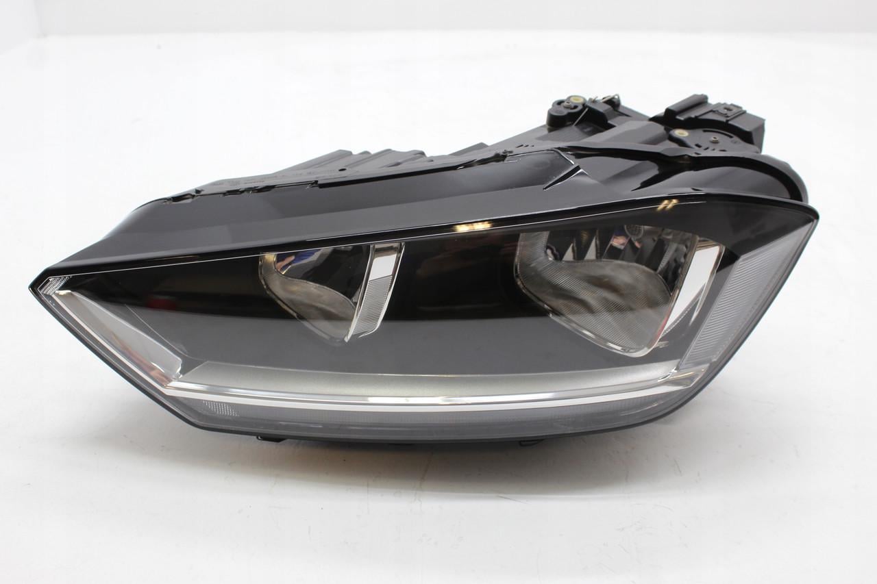 Фара передняя левая Volkswagen Jetta 2016-2018 LED (5C7941005K)