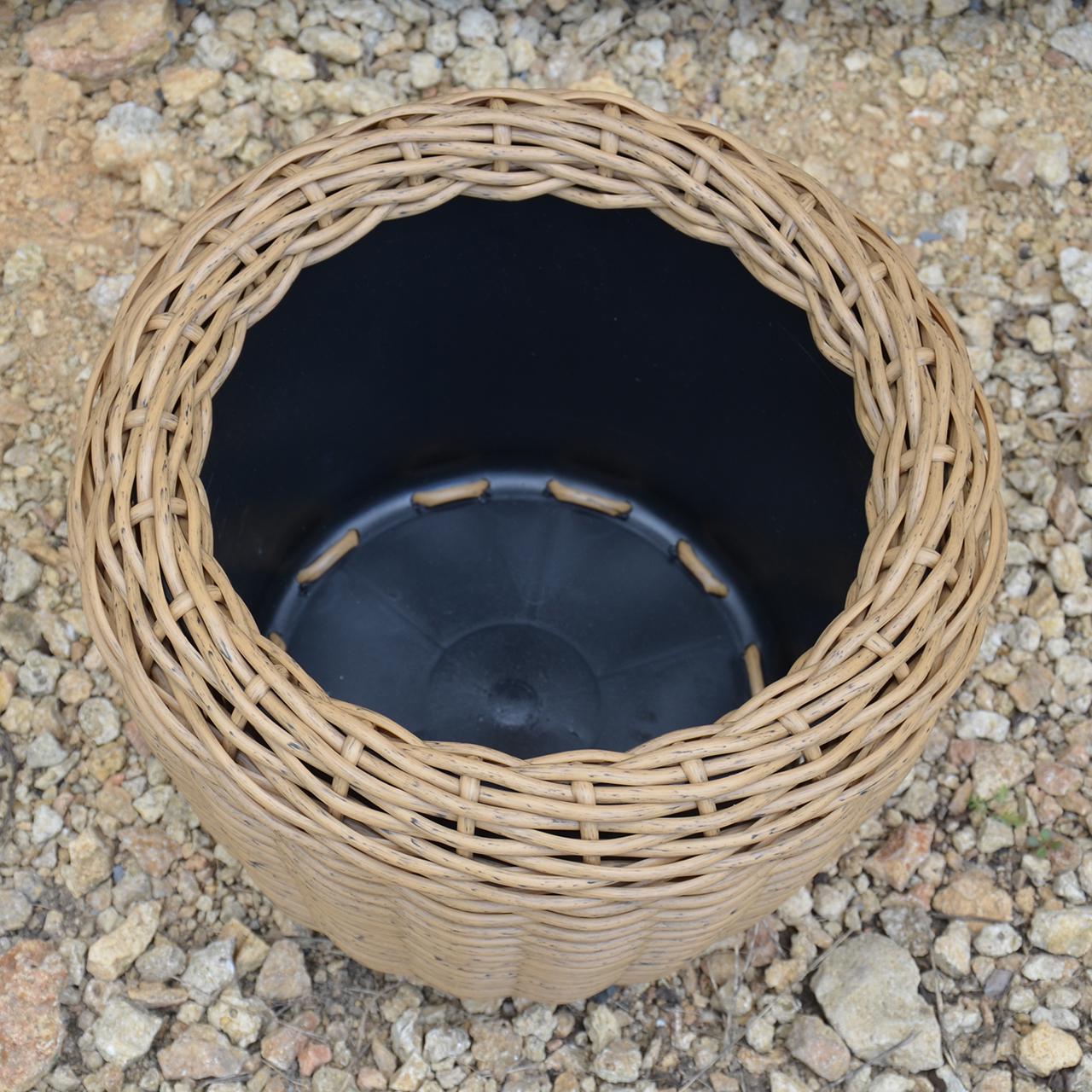 Кашпо для рослин з штучного ротангу 12 л Дерево (11717136) - фото 5 Кашпо для рослин з штучного ротангу 12 л Дерево (11717136) - фото 5