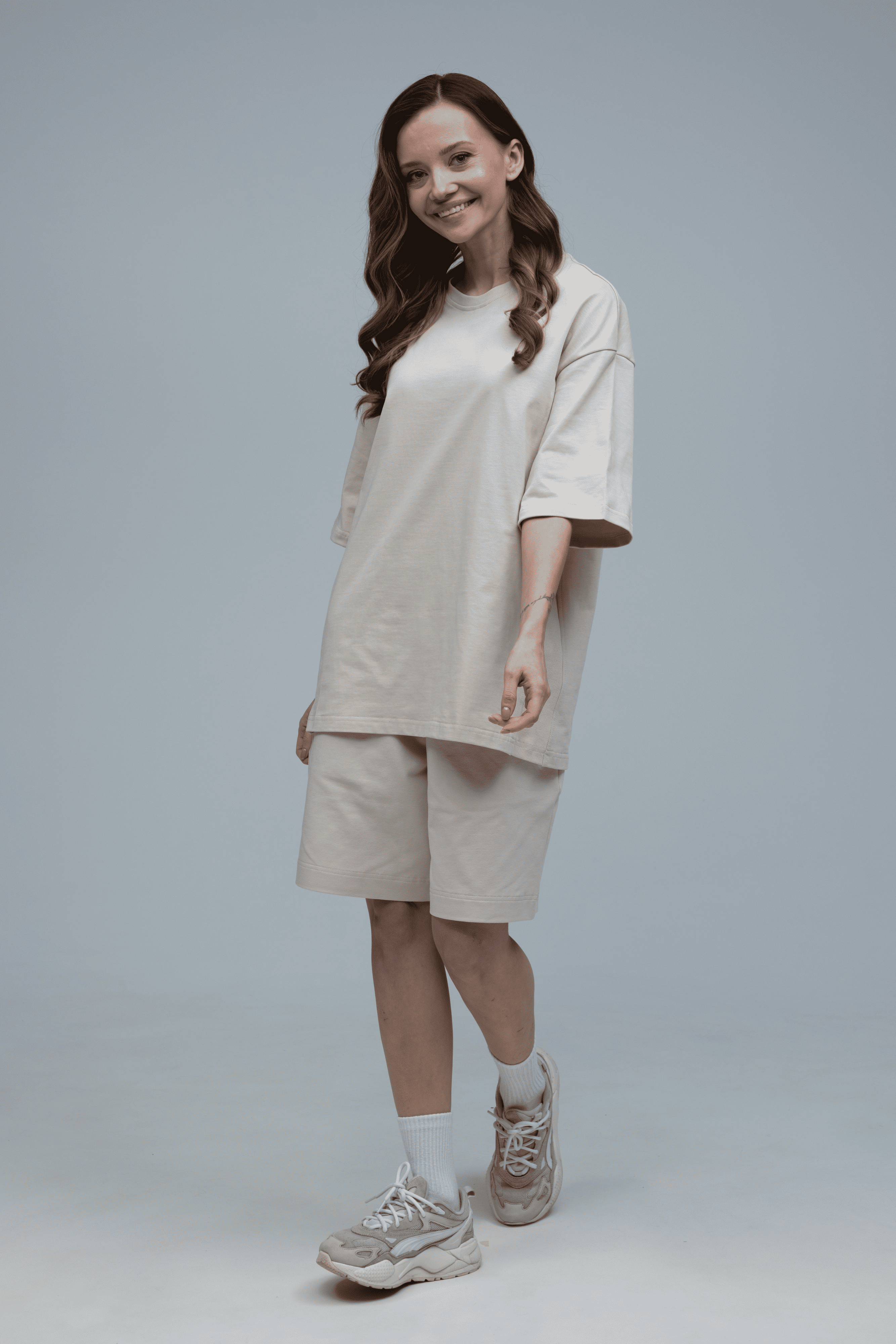 Костюм футболка и шорты Ray Basic женский оверсайз XL Бежевый (U1801W-Cream) - фото 4 Костюм футболка и шорты Ray Basic женский оверсайз XL Бежевый (U1801W-Cream) - фото 4