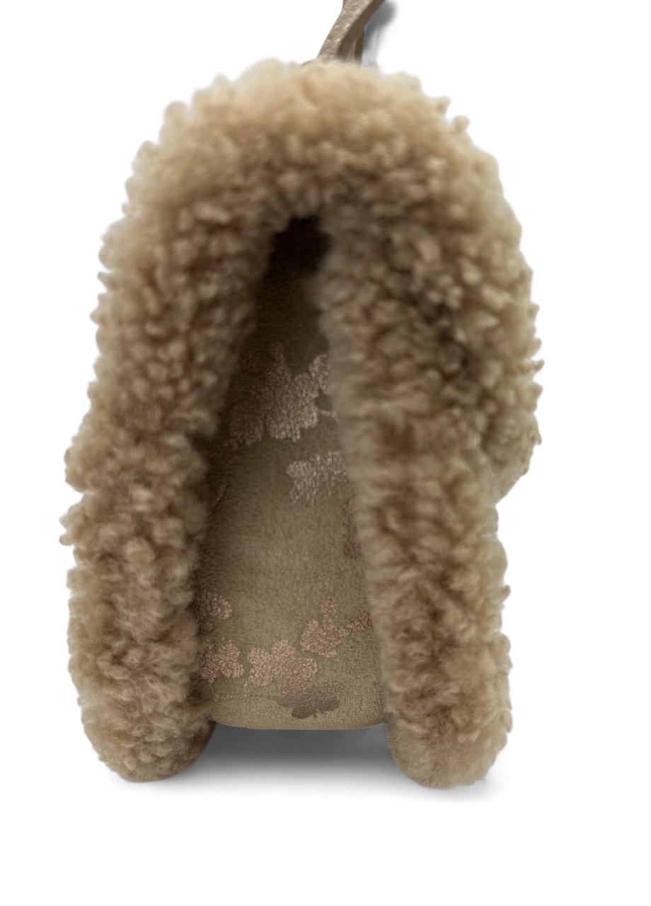 Сумка UGG Heritage Crossbody Suede CNY Amphora (2811805924) - фото 4 Сумка UGG Heritage Crossbody Suede CNY Amphora (2811805924) - фото 4