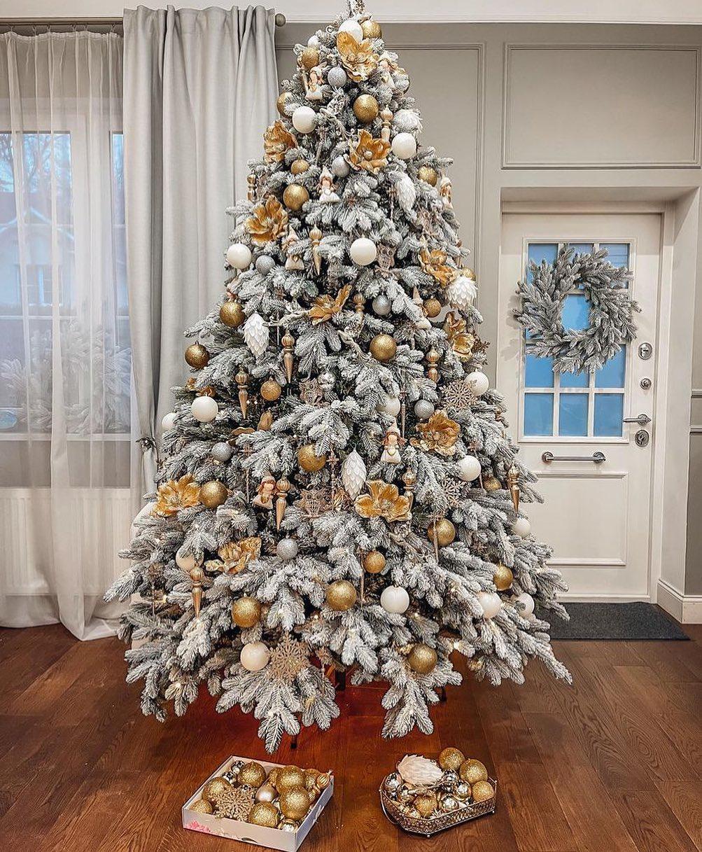 Ялинка штучна лита Андора Засніжена з підставкою 3,00 м (26251136) - фото 2