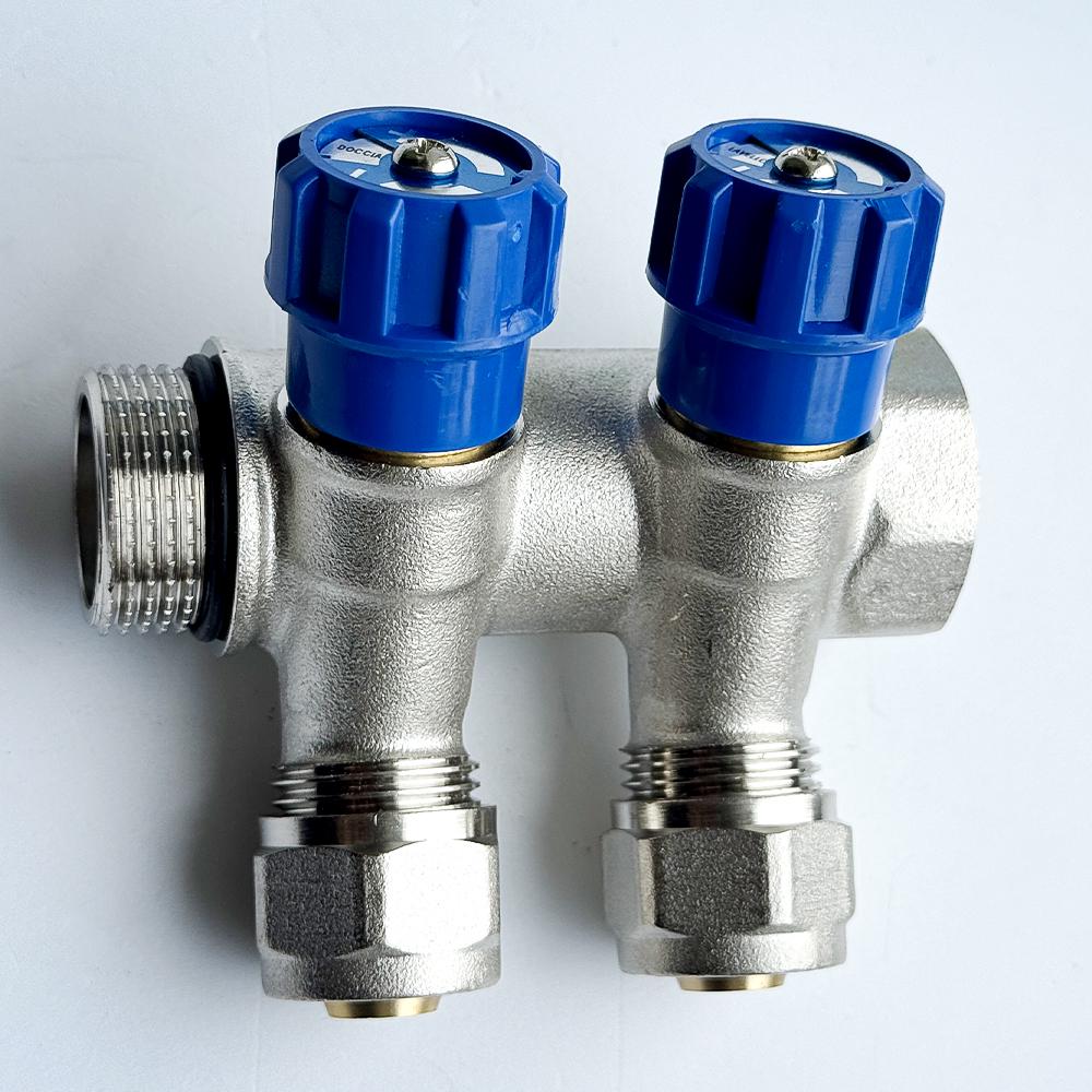 Коллектор с перекрытием SANTAN 16х3/4" под 35°  латунь никелированная 2 контура (85188)