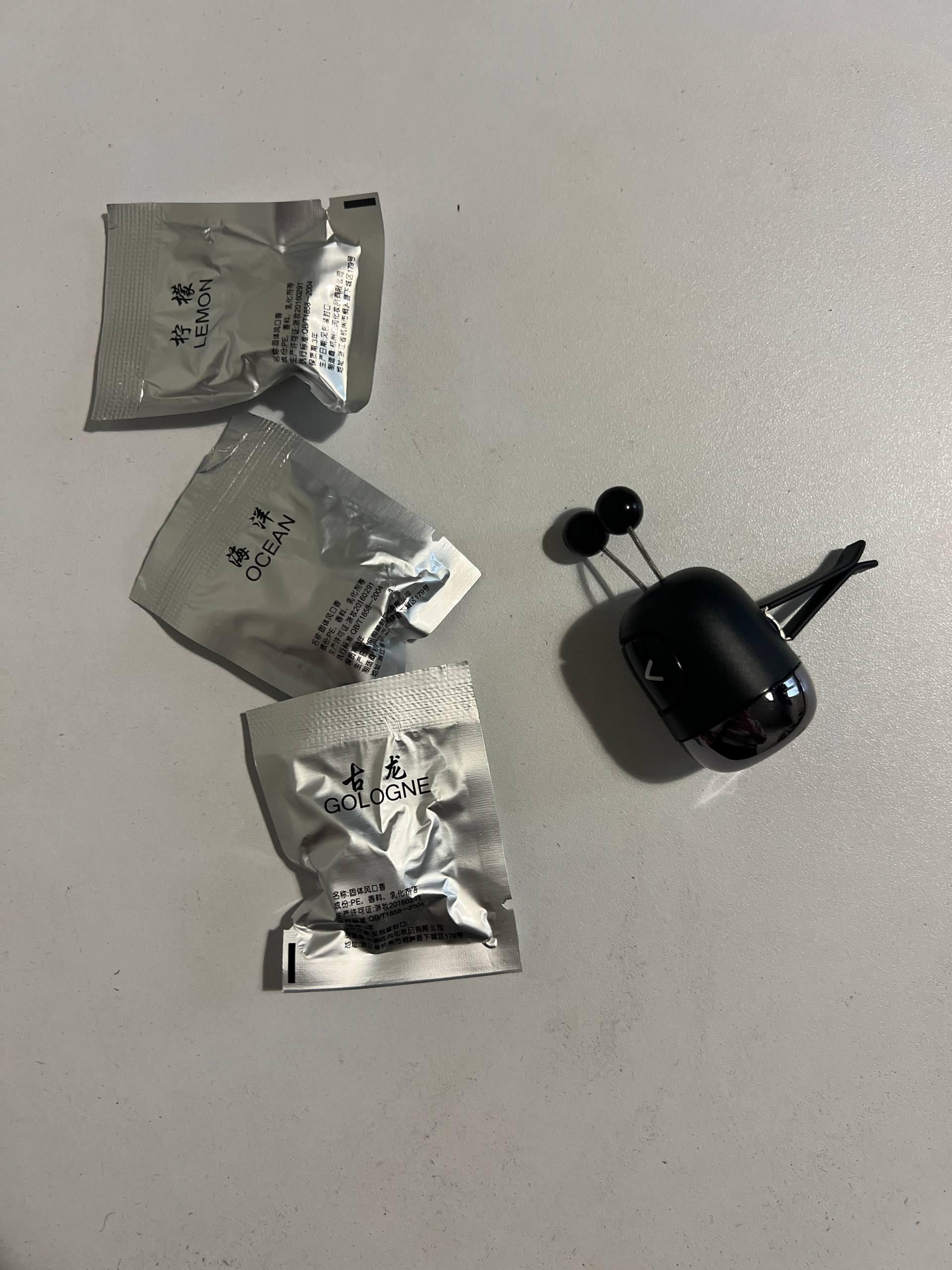 Ароматизатор для авто Смайл смех и 3 аромата (2659419174)